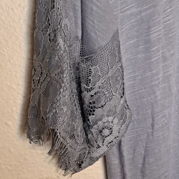 Eyeshadow gray lacy shirt size XS - Picture 2 of 5